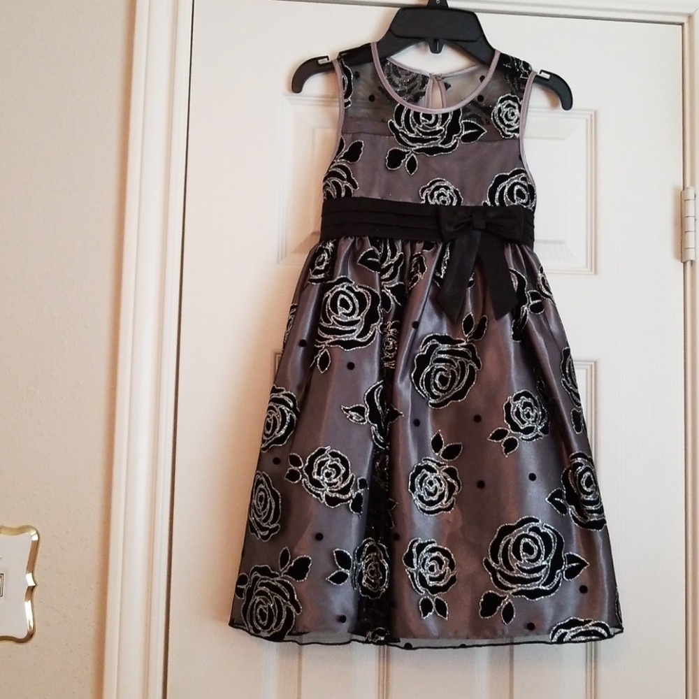 Girls dress